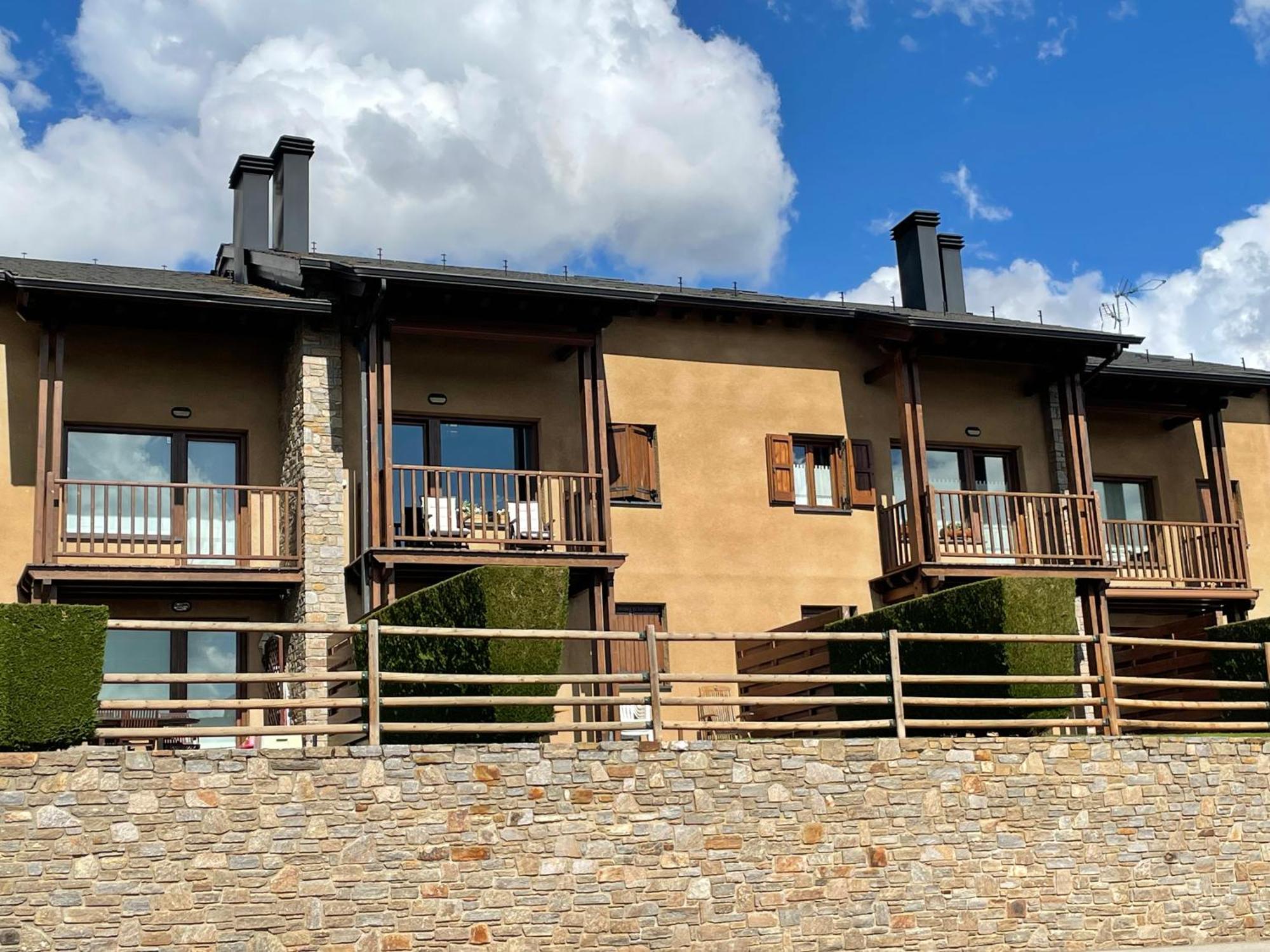 Apartamento Renovado Con Jardin Privado, Parking ,Wifi Y Piscina Osséja Buitenkant foto